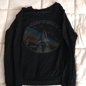 NASA pull over sweatshirt size L
